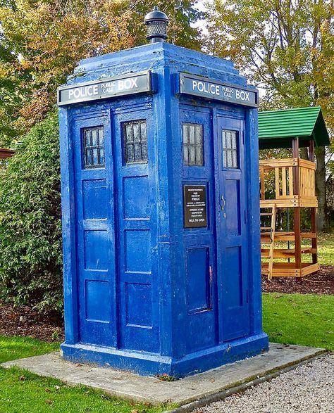 Original & Genuine 1930's Police Call Box Alford Scotland | Flickr - Photo Sharing! Tardis Exterior, Telephone Kiosk, Public Telephone, Police Police, British Police, Classic Doctor Who, Police Call, Metropolitan Police, Two-way Radios