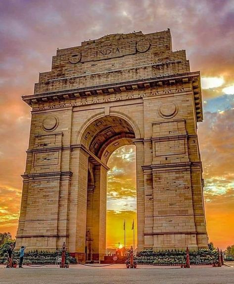 Delhi Monuments, Monument In India, Gate Images, Light Sunset, India Travel Places, Temple India, India Architecture, Ancient Indian Architecture, India Gate