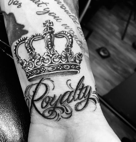 Royalty Tattoo Men, Royalty Tattoo For Women, Royalty Tattoo, Crown Hand Tattoo, 777 Tattoo, Ring Tattoo Designs, Zeus Tattoo, Lioness Tattoo, M Tattoos