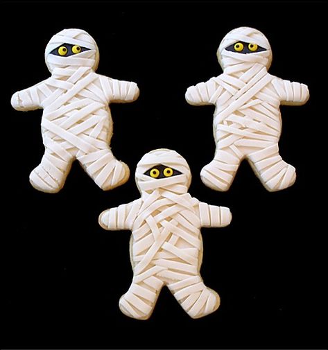 Halloween Mummy Cookies, Mummy Party, Halloween Cookie Ideas, Mummy Cookies, Halloween Sugar Cookies Decorated, Galletas Halloween, Halloween Cookies Decorated, Halloween Sugar Cookies, Cookies Halloween