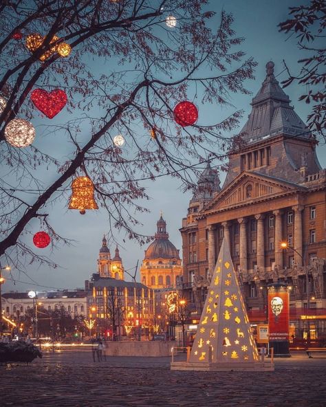 Home / Twitter Hungary Christmas, Budapest Christmas, Visit Budapest, Vision Board Pictures, Europe Photos, Europe Map, Budapest Hungary, Beautiful Places In The World, Christmas Market