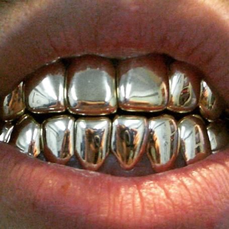 Grillz Teeth, Gold Grill, Grills Teeth, Tooth Gem, Teeth Jewelry, Gold Teeth, Runway Makeup, Pat Mcgrath, Dope Jewelry