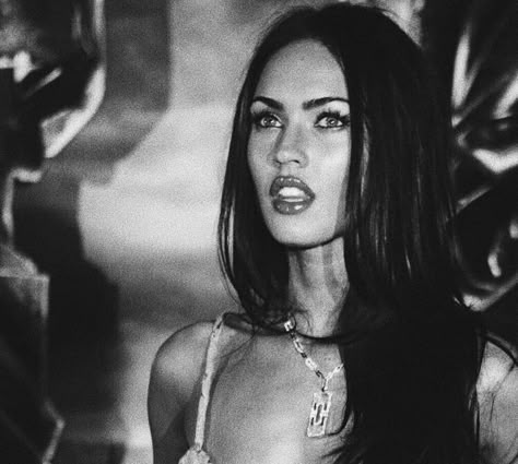 Megan Fox, Black N White, Aesthetic Photo, Picture Gallery, Photo Wall, Fox, Black And White, Hair, White