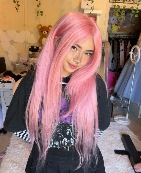 Outfits To Wear With Pink Hair, Alternative Pink Hair, Bubblegum Pink Hair, Lush Hair, Color Block Hair, Light Pink Hair, Pigtail Hairstyles, Alternative Hair, Pastel Hair