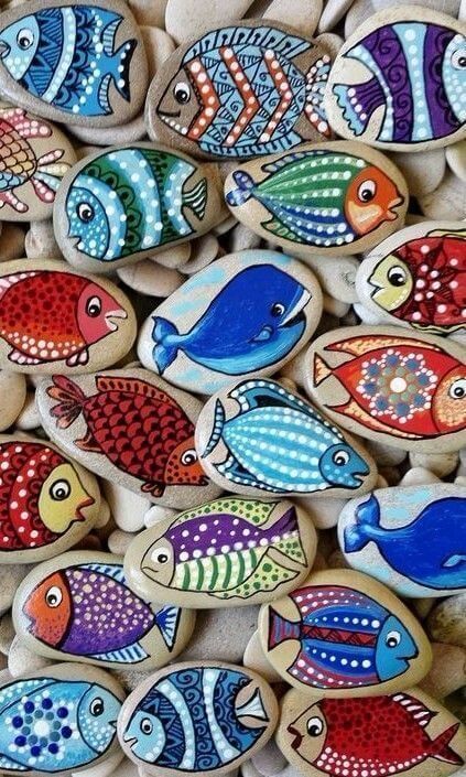 River Stones Crafts, Caillou Roche, Pebble Crafts, Beach Rock Art, Painted Rock Animals, Art Pierre, Stone Art Painting, Painted Rocks Kids, Rock And Pebbles