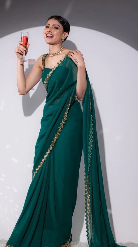 Sarees For Girls, Trendy Outfits Indian, Simple Saree Designs, Indian Sari Dress, Fashionable Saree Blouse Designs, Fancy Sarees Party Wear, Traditional Indian Dress, Desi Fashion Casual, Indian Fashion Saree