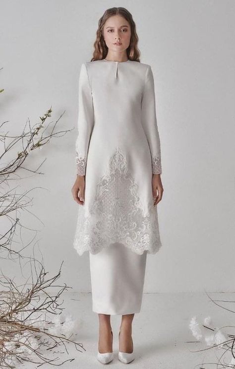 Bridal Baju Kurung, Baju Kurung Wedding Dresses, Wedding Baju Kurung, Baju Kurung Wedding, Raya Outfit Ideas, Baju Raya Ideas Modern, Design Baju Kurung Fashion, Akad Nikah Dress, Baju Kurung Fashion