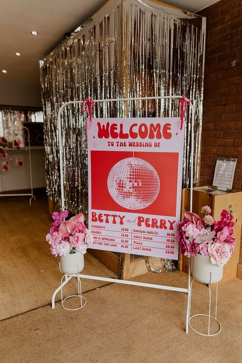 70s Disco Wedding Bubear Photography Welcome Sign Frame Flowers #wedding #weddingsing Design Wedding Decoration, 70s Wedding Welcome Sign, 70s Wedding Aesthetic Disco, Disco Ball Welcome Sign, Disco Wedding Sign, Disco Flower Wedding, Bohemian Engagement Party, 50s Wedding Decor, Mod Disco Wedding