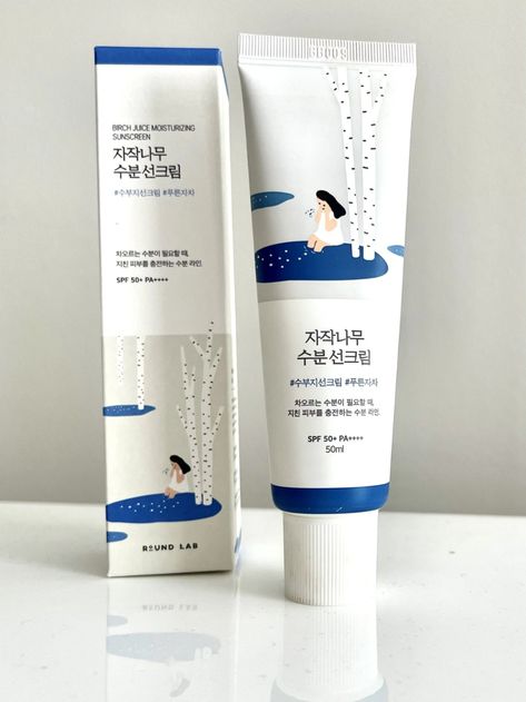 Sunscreen No White Cast, Korean Sunscreen, Moisturizing Sunscreen, Organic Sunscreen, Skin Care Toner Products, Korean Products, Pretty Skin Care, Sunscreen Moisturizer, Skin Care Solutions