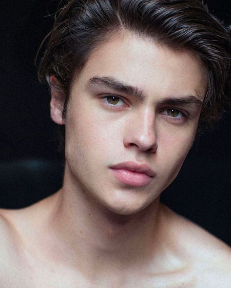 Felix Mallard — baby face. boys. male models. lips. Galactik Football, Marcus Baker, Felix Mallard, Male Model Face, 얼굴 그리기, Boy Face, Model Face, Celeb Crushes, Hot Actors