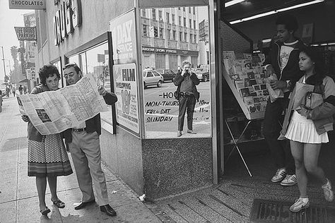 Gary Winogrand Photography, Garry Winogrand Photography, Gary Winogrand, Private Photography, Vivian Mayer, Dslr Photo, Garry Winogrand, Edward Steichen, Photography History