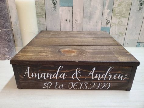 Rustic Wedding Cake Stand, Wedding Crates, Rustic Cupcake Stands, Large Wedding Cakes, Rustic Cupcakes, Rustic Cake Stands, Wooden Cake Stands, Wedding Cake Stand, Wood Cake Stand