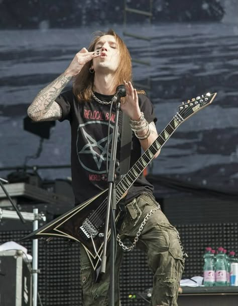 Metalhead Fashion, Metalhead Guy, Metal Outfit, Alexi Laiho, Metal Boy, Metal Fashion, Estilo Punk, 영감을 주는 캐릭터