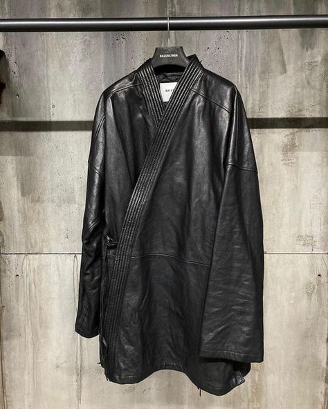 Hidden Ny, Balenciaga Leather, Cristóbal Balenciaga, Kimono Coat, Black Silhouette, September 22, Mode Inspo, Kimono Jacket, Branding Inspiration