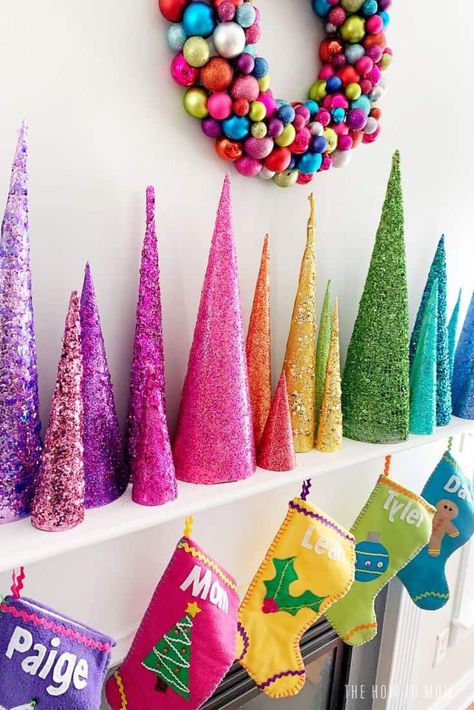 Colorful Christmas Decor, Colorful Christmas Decorations, Diy Natal, Rainbow Christmas Tree, Diy Christmas Garland, Rainbows Christmas, Christmas Craft Projects, Merry Bright Christmas, Diy Christmas Decorations