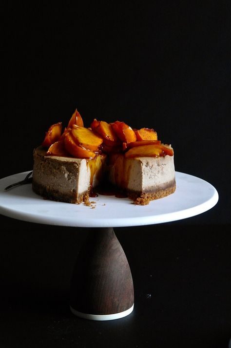 chestnut cheesecake with caramelized persimmons – tentimestea Chestnut Cheesecake Recipe, Persimmon Cheesecake Recipe, Italian Chestnut Recipes, Chestnut Baking, Persimmon Recipes Desserts, Chestnut Cheesecake, Persimmon Cheesecake, Chestnut Desserts, Persimmon Dessert