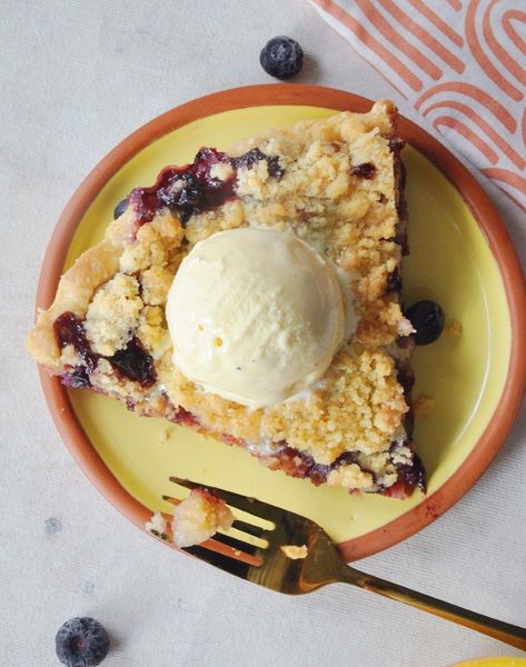 Peach Blueberry Pie with Crumble | Lucia Paula Peach Blueberry Pie, Blueberry Crumb Bars, Fruits Desserts, Blueberry Pie Bars, Foolproof Recipes, Cheesecake Bar, Blueberry Crumble Bars, Blueberry Bars, Bar Desserts