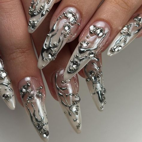 NAIL ARTIST ✽ GEL-X • PARIS (@baddestnailsclub) • Instagram photos and videos Lace Nails Designs, Chrome Nails Silver, Nail Silver, Lace Nail Design, Paris Nails, Crazy Nail Designs, Emerald Nails, Long Stiletto Nails, Golden Nails