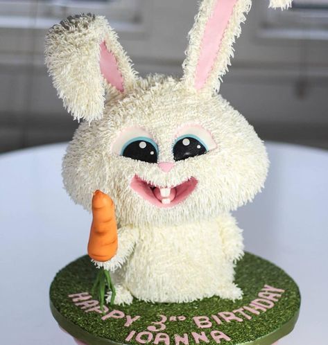 Secret Life Of Pets Birthday Cake, Secret Life Of Pets Birthday Party, Rabbit Cake Ideas, Rabbit Theme Cake, Secret Life Of Pets Cake, Life Of Pets Birthday Party, Rabbit Birthday Cake, Pets Birthday Party, Bunny Rabbit Cake