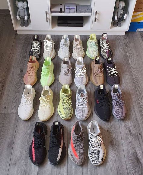 Yezzy Shoes 350, Yeezy Fashion, Kicks Shoes, Guys Clothing Styles, Yeezy Boost 350 V2, Yeezy 350, Yeezy Shoes, 350 V2, Yeezy Boost 350