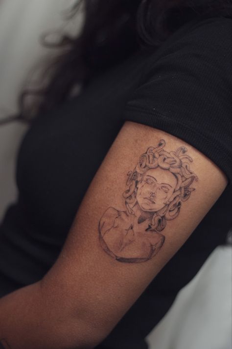 Tattoo Medusa, Medusa Tattoo Design, Statue Tattoo, Medusa Tattoo, Spine Tattoos, Up Tattoos, Tattoo Placement, Fine Line, Future Tattoos