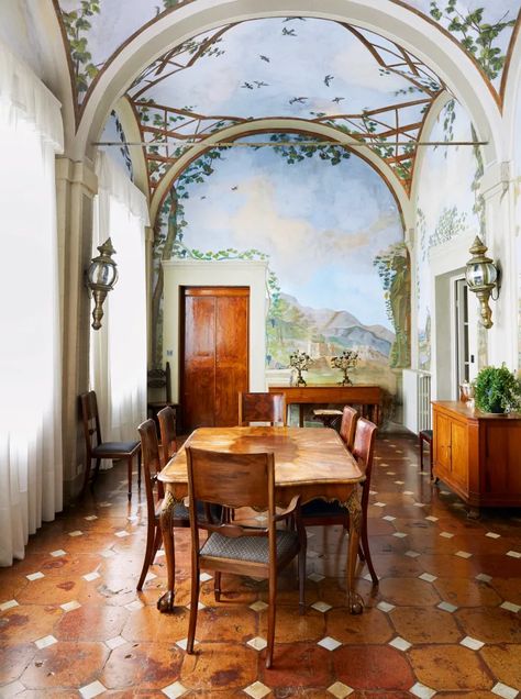 Italian Villa Interior, Villa Cetinale, Tuscan Interior, Swedish Rug, Tuscany Villa, Italian House, Italian Interior, Tuscan Villa, Italian Villa