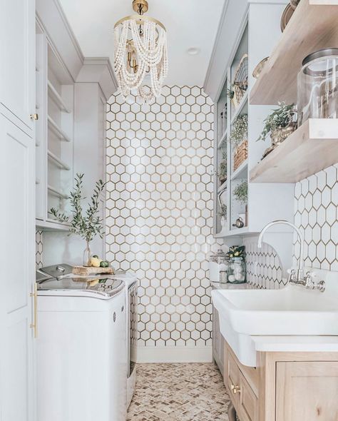 Glam Laundry Room, Elegant Laundry Room, Laundry Room/mud Room, Dream Laundry Room, Laundry Room Flooring, Laundry Room Layouts, Laundry Room Renovation, Modern Laundry Rooms, Laundry Room Inspiration