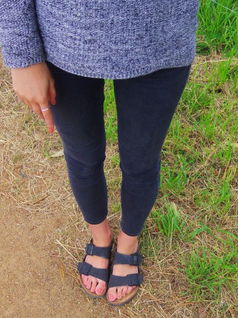 Birkenstocks - Arizona in black http://callitamap.wordpress.com/2013/12/10/outfit-of-the-day-birkenstocks/ Blue Birkenstocks Outfit, Blue Birkenstocks, Birkenstocks Outfit, Birkenstock Outfit, Fitness Shoes, Birkenstock Sandals, Birkenstock Arizona, Perfect World, Passion For Fashion