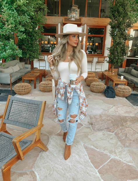 Napa Outfit Spring, Napa Outfit, Brunch Outfit Summer, Winery Outfit Summer, Vineyard Outfit, Brunch Outfits Fall, Tennessee Outfits, Casual Brunch Outfit, Brunch Outfit Winter