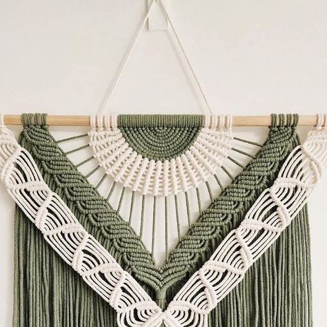 Macra Weave, Macrame Sun, Weaving Crochet, Macrame Weaving, Macrame Wall Hanger, Macrame Headboard, Small Macrame, Macrame Wall Hanging Patterns, String Art Diy