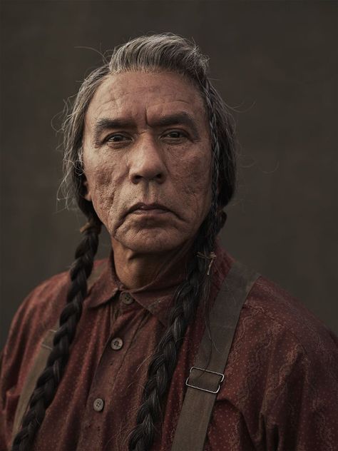 Wes Studi, Cherokee American Actor and Film Producer Wes Studi, Pine Ridge Reservation, Wounded Knee, Native American Actors, Best Films, American Indian History, Native American Warrior, Native American Images, Native American Clothing