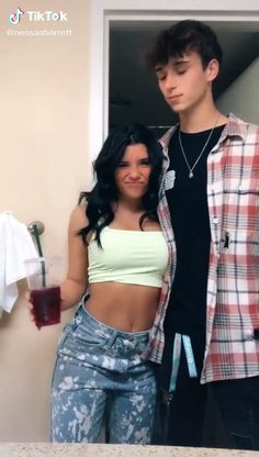 Nessa Barrett Josh Richards, Tik Tok Videos Couples, Josh And Nessa Tik Tok Videos, Nessa Barrett And Josh Richards, Cute Couple Tik Tok Videos, Nessa And Josh, Couple Tik Tok Videos, Couple Tik Tok, Couples Video