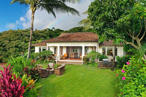 You Can Harvest Your Own Vegetables, Golf With Ocean Views, and Celebrate Hawaiian History at This Kauai Resort Hawaiian Home Exterior, Hawaiian Villa, Salvador House, Hawaiian Landscaping, Hawaiian Architecture, Hawaiian Beach House, Tulum House, Hawaiian House, Kauai Resorts