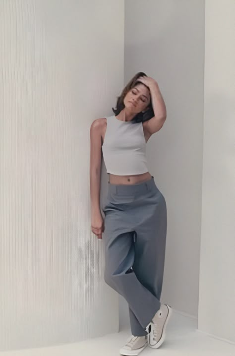 Zendaya Everyday Outfits, Zendaya Swag Era, Zendaya Aesthetic Outfits, Zendaya Challengers Outfits, Zendaya Casual Outfits, Zendaya Outfits Casual, Zendaya Fits, Zendaya Style Street, Zendaya Swag