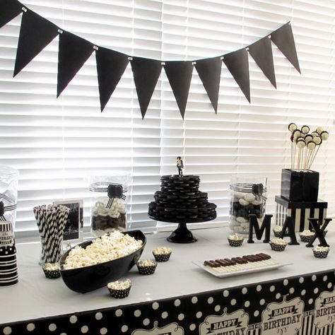 A black & white piano themed party with a hint of Michael Jackson: Max's 4th birthday bash | News | TrishStratus.com Black And Chrome Birthday, Black And White Party Food Table, Black And White Party Decorations Diy, Oreo Party Decorations, Black And White Snacks Party Ideas, Black And White Movie Party, Emo Decorations Party, Black And White Party Ideas Birthdays, Oreo Themed Party Birthday Ideas