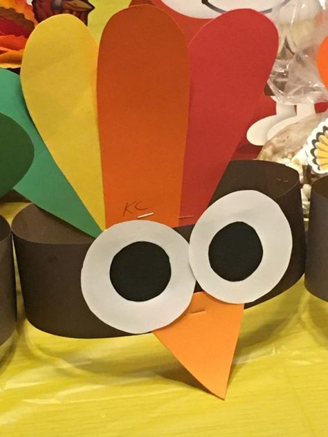 Thanksgiving Arts And Crafts, Turkey Crafts Kids, Thanksgiving Activities Preschool, Preschool Thanksgiving, Thanksgiving Crafts Preschool, Thanksgiving Turkey Craft, Turkey Hat, Easy Thanksgiving Crafts, November Crafts