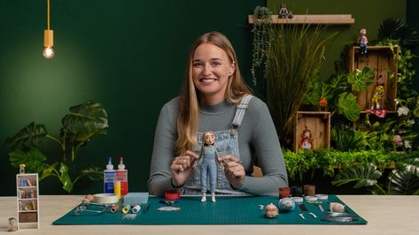 'The Nuffolks' A Tiny Puppet Family | Domestika Stop Motion Animation, Motion Animation, Puppet Making, Upholstery Foam, Space Architecture, Woodworking Techniques, Video Lessons, Videos Design, Online Course