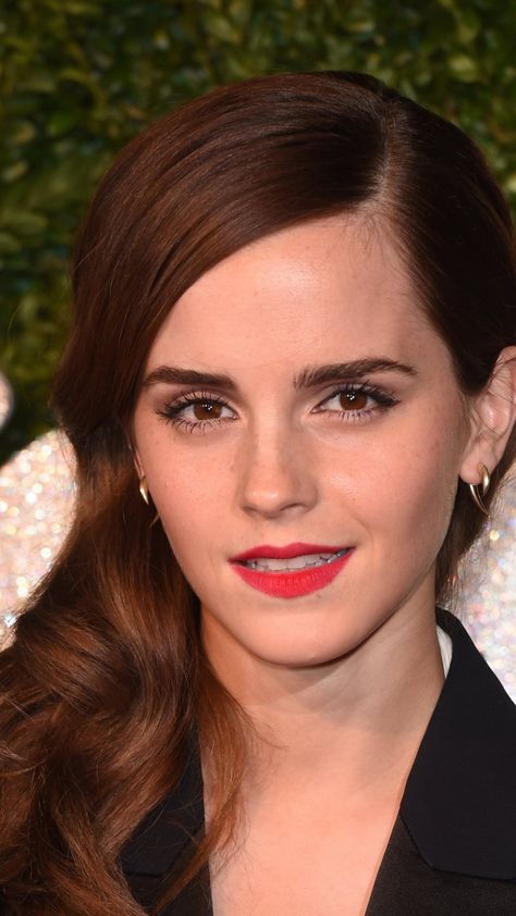 Emma Watson, red lips, beautiful, celebrity, 720x1280 wallpaper Emma Watson Belle, Emma Watson Pics, Photo Emma Watson, Emma Watson Style, Hottest Women, Bra Image, Glam Hair, Hd Background, Celebrity Wallpapers