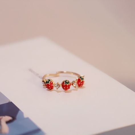 Material+-++Zinc+Alloy+|+Color+-+Silver,+Gold+|+One+Size+|+FREE+SHIPPING+ON+WORLDWIDE!+ Tas Lv, Strawberry Ring, Sweet Fruit, Kawaii Jewelry, Red Strawberry, Dope Jewelry, Rhinestone Ring, Finger Rings, Cute Rings