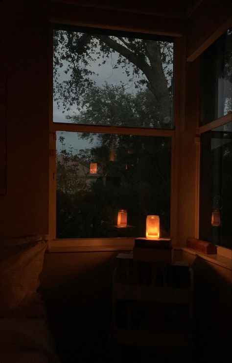 Kos, Candle By Window, Cozy Aesthetic Candles, Cozy Nighttime Aesthetic, Autumn Night Aesthetic Cozy, Room With Candles Aesthetic, Cozy Feeling Aesthetic, Cozy Night Aesthetic Bedroom, Cozy Day In