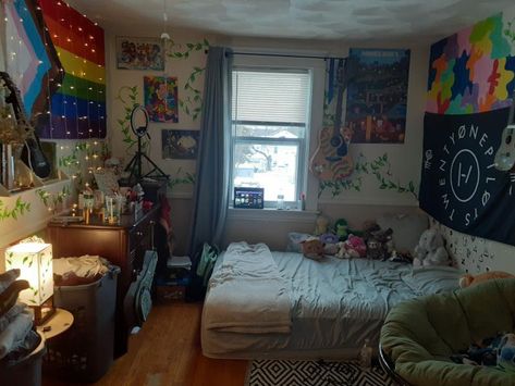 Gay Bedroom, Gay Room, Trans Tips, Room Reference, Pretty Bedrooms, Student Bedroom, Room Vibes, Room Aesthetics