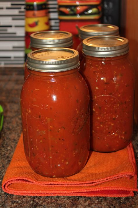 Kel's Marinara Sauce Speggetti Sauce Recipe Canning, Marinara Sauce Canning, Canned Marinara Sauce Fresh Tomatoes, Stewed Tomatoes Canning Recipe, Canning Marinara Sauce, Make Marinara Sauce, Spicy Marinara Sauce, Fresh Tomato Marinara Sauce, Spicy Pasta Sauce