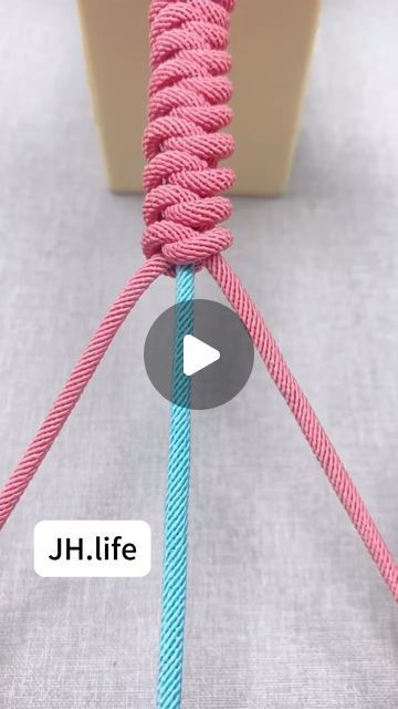 JH.Life on Instagram Spanish Knot Tutorial, Snake Knot Tutorial, Knot For Bracelet, Knot Bracelet Tutorial, Snake Knot Bracelet, Snake Knot Paracord, Paci Holder, Cord Bracelet Diy, Bracelet Making Tutorial