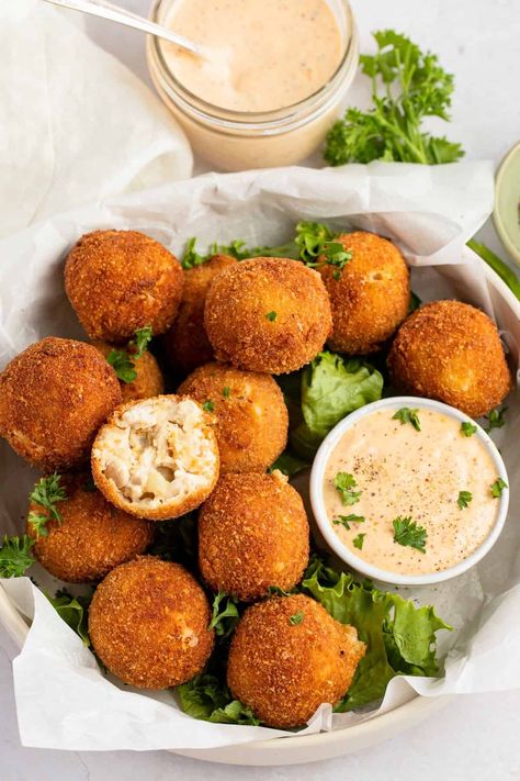 Easy Restaurant Appetizers, Fried Chicken Appetizers, Air Fryer Chicken Croquettes, Chicken Croquettes Easy, Savory Cafe Food, Chicken Finger Foods Appetizers, Croquette Appetizer, Chicken Bite Appetizers, Bar Appetizers Ideas