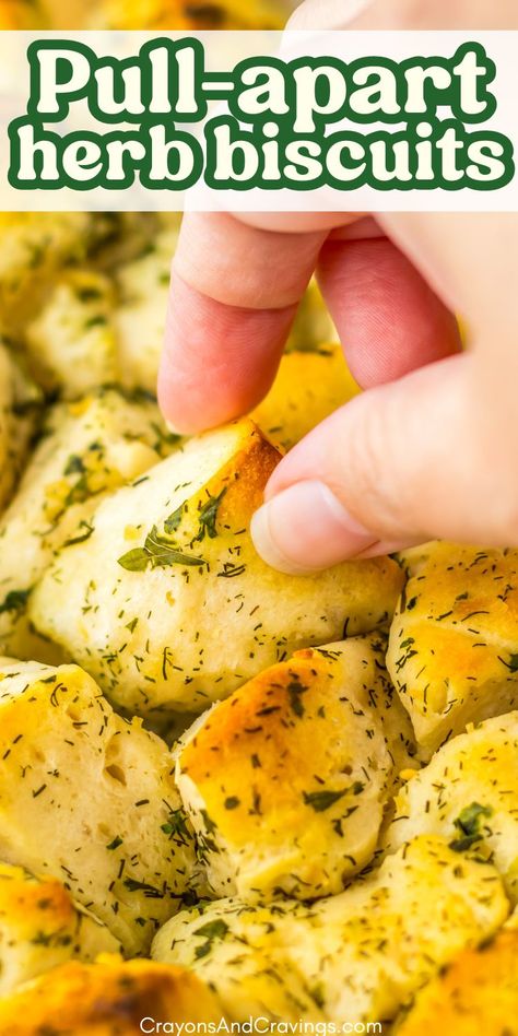 Pull-Apart Herb Biscuits Herb Biscuits, Easy Dinner Side Dishes, Traditional Bread Recipe, Savory Monkey Bread, Canned Biscuit, Monkey Bread Recipe, Side Salad Recipes, Pizza Sauce Homemade, Biscuit Dough