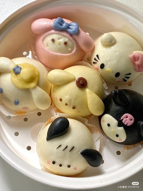 Kue Macaroon, Pink Food, Kawaii Cooking, Cute Baking, Kitty Stuff, Cute Snacks, Cute Food Art, Think Food, Japanese Snacks