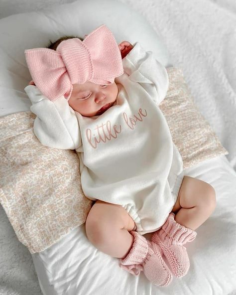 So Cute 🥰 . . . . . . #babyfashion #babygirl #baby #kidsfashion #babyboy #babiesofinstagram #kids #babymodel #babystyle #babylove #babies #babyclothes #babyboutique #cutebaby #childrensboutique #babyblogger #babyshower #instababy #newborn #cute #babyphotography #babyshop #toddlerfashion #momlife #babyfashionista #momlife #babyootd #babycute Newborn Baby Hospital, Newborn Hospital Outfits, Baby Easter Outfit, Easter Outfit For Girls, Newborn Mom, Baby Fashionista