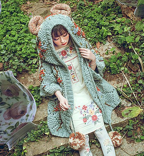 Forest Elves by Daisy Coat Inspiration, Confection Au Crochet, 일본 패션, Mori Fashion, Fair Isles, Stil Boho, Spring Coat, Haken Baby, Spring Sweater