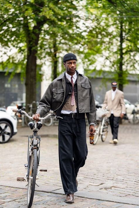 Classic Male Fashion, Berlin Street Style Men, Italy Mens Fashion, Berlin Fashion Men, Copenhagen Style Men, Berlin Outfit, Berlin Style, Boys Fits, African Clothing For Men