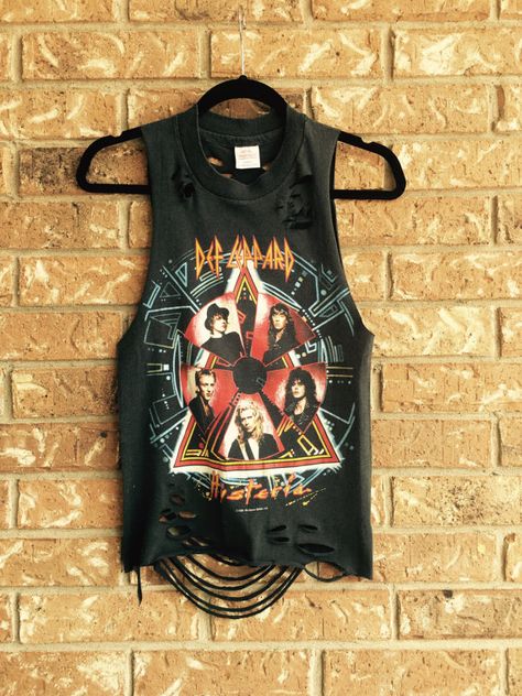 Band Concert, Sleeveless Shirts, Concert T Shirt, England Fashion, Backless Mini Dress, Rock Shirts, Def Leppard, Concert Tshirts, Diy Shirt